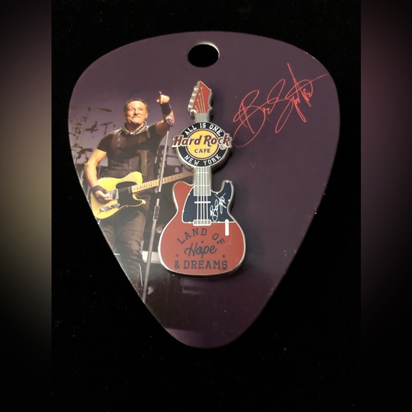 HARD ROCK CAFE MLB YANKEE STADIUM BRUCE SPRINGSTEEN NY SIGNATURE GUITAR LE PIN - Picture 4 of 5